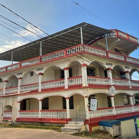 Arnold'S Guest House San Ignacio Luaran gambar