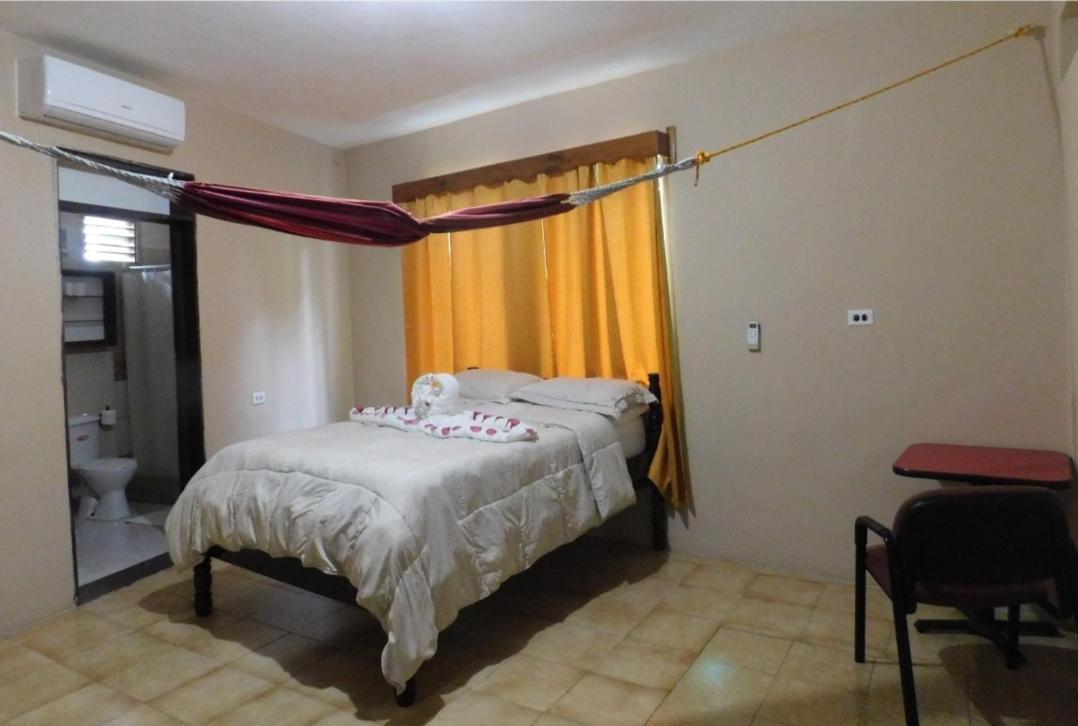 Arnold'S Guest House San Ignacio Luaran gambar